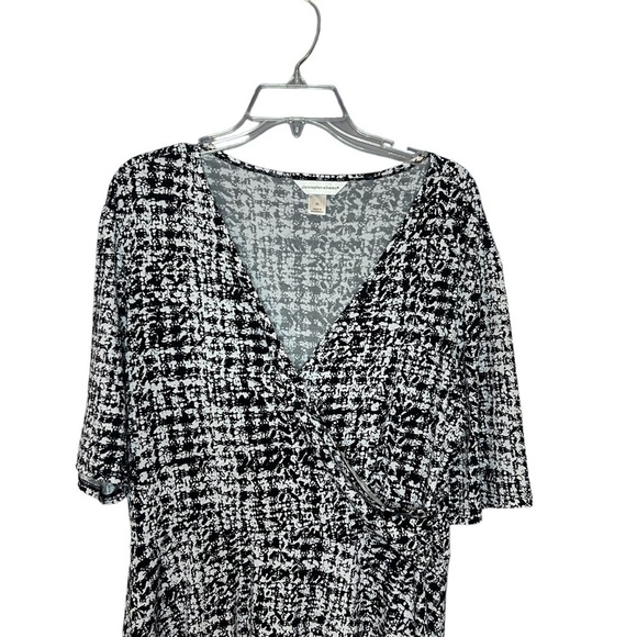 Christopher & Banks Dresses & Skirts - Christopher and Banks wrap dress polyester spandex stretch black white size XL